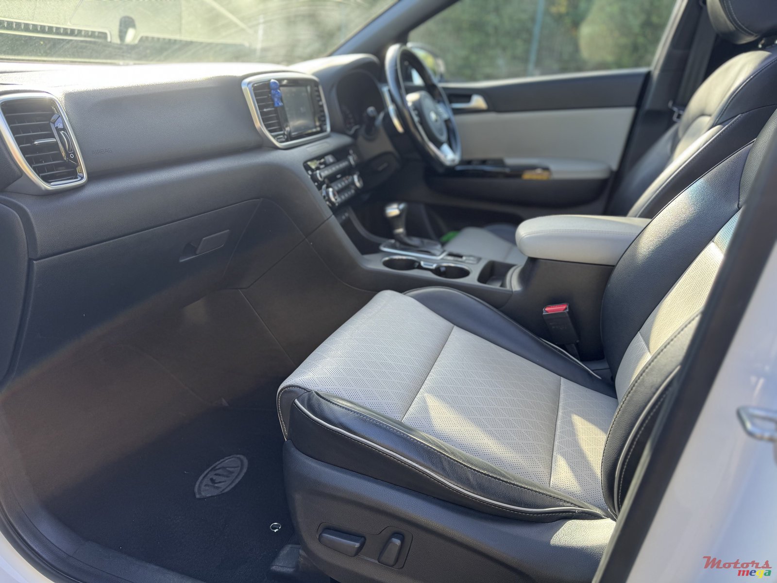 2018' Kia Sportage GT Line photo #7