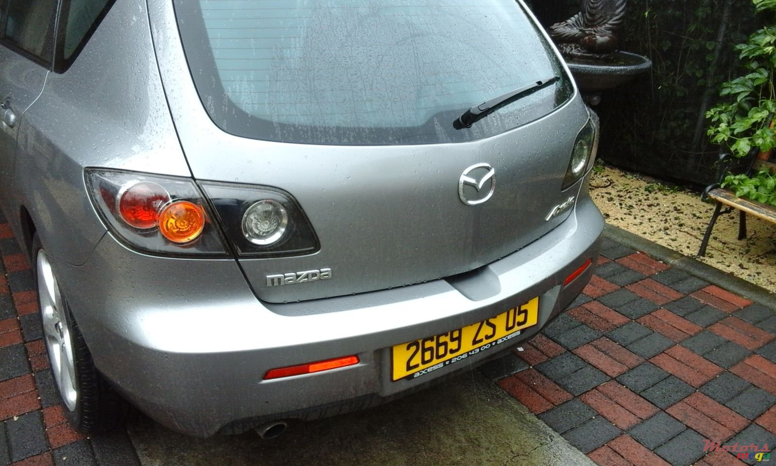 2005' Mazda Axela photo #3