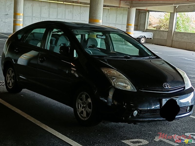 2010' Toyota Prius 1.5 Hybrid Gen 2 photo #1