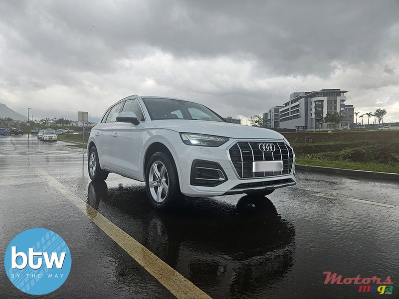 2022' Audi Q5 Quattro photo #1