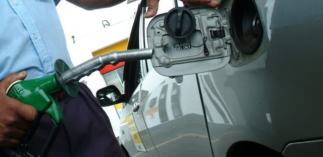 Fuel: No Decline Despite STC Profits of Rs 1.8 Billion, Said Sayed-Hossen