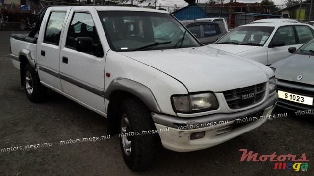 2001' Isuzu KB 280 photo #1