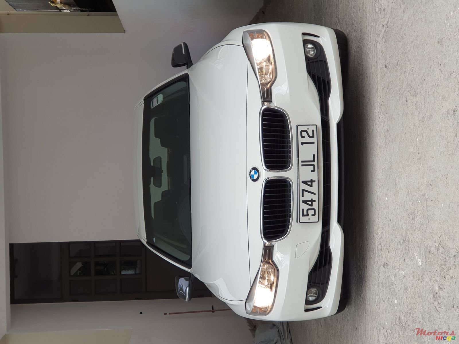 2012' BMW 328 photo #3