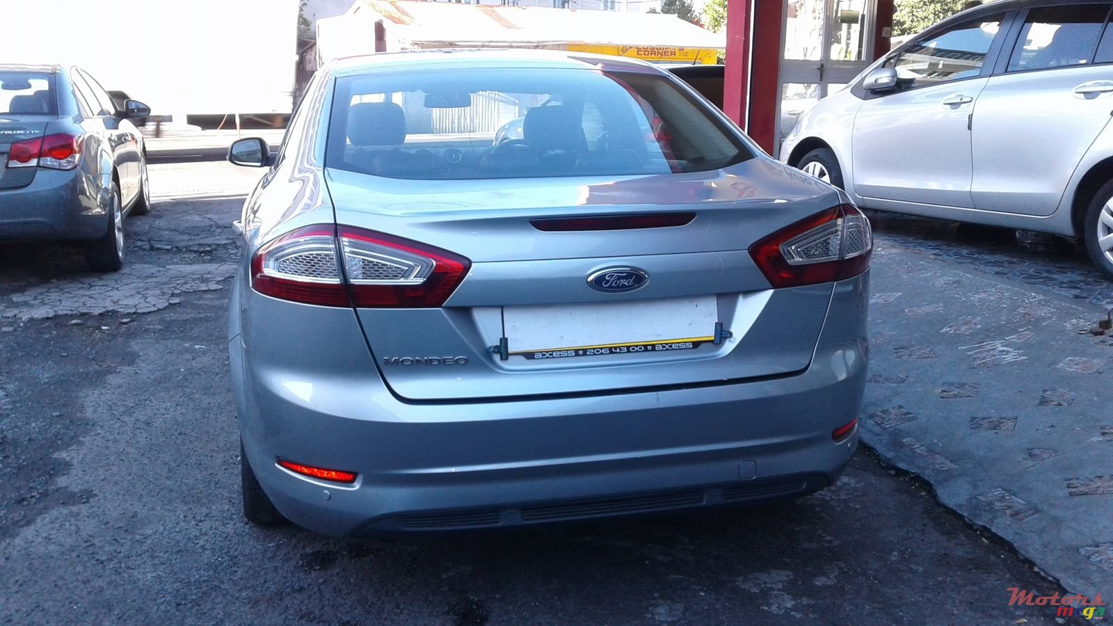 2012' Ford Mondeo photo #3