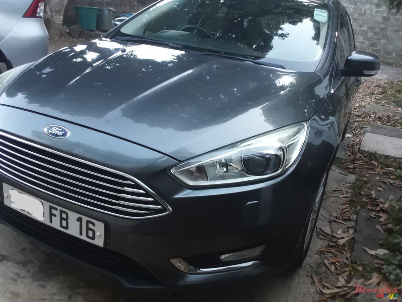 2016' Ford Focus photo #6