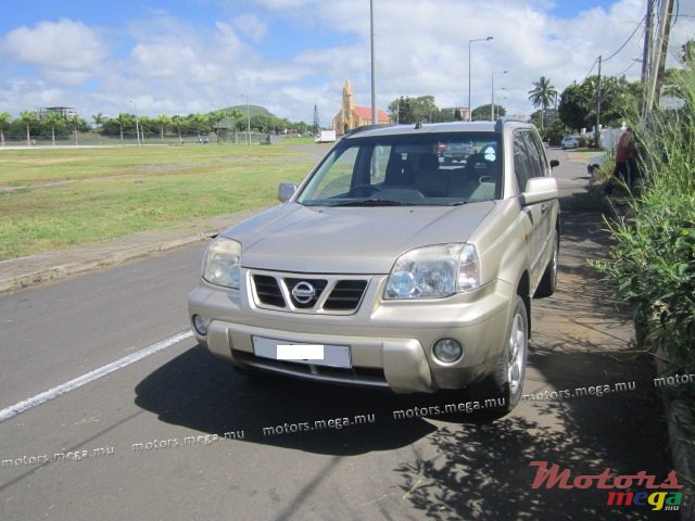 2003' Nissan X-Trail photo #3