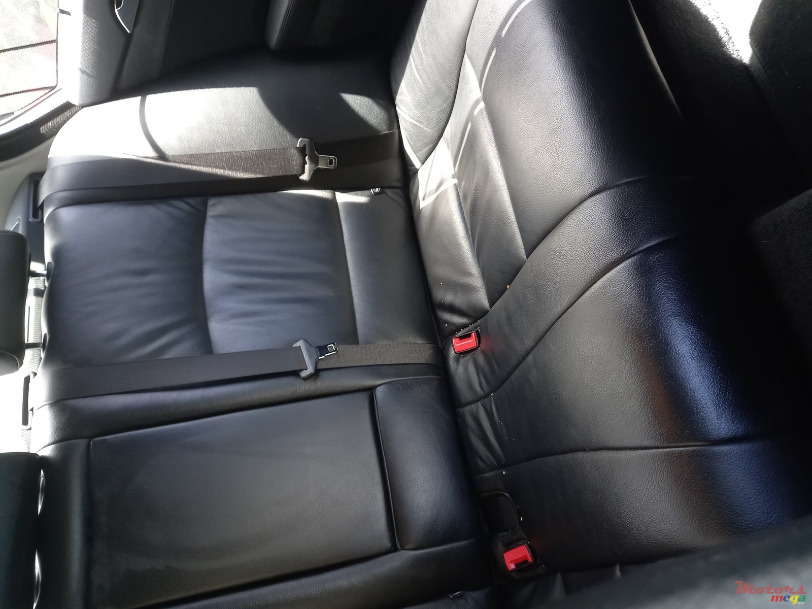 2013' BMW 5 Series photo #3