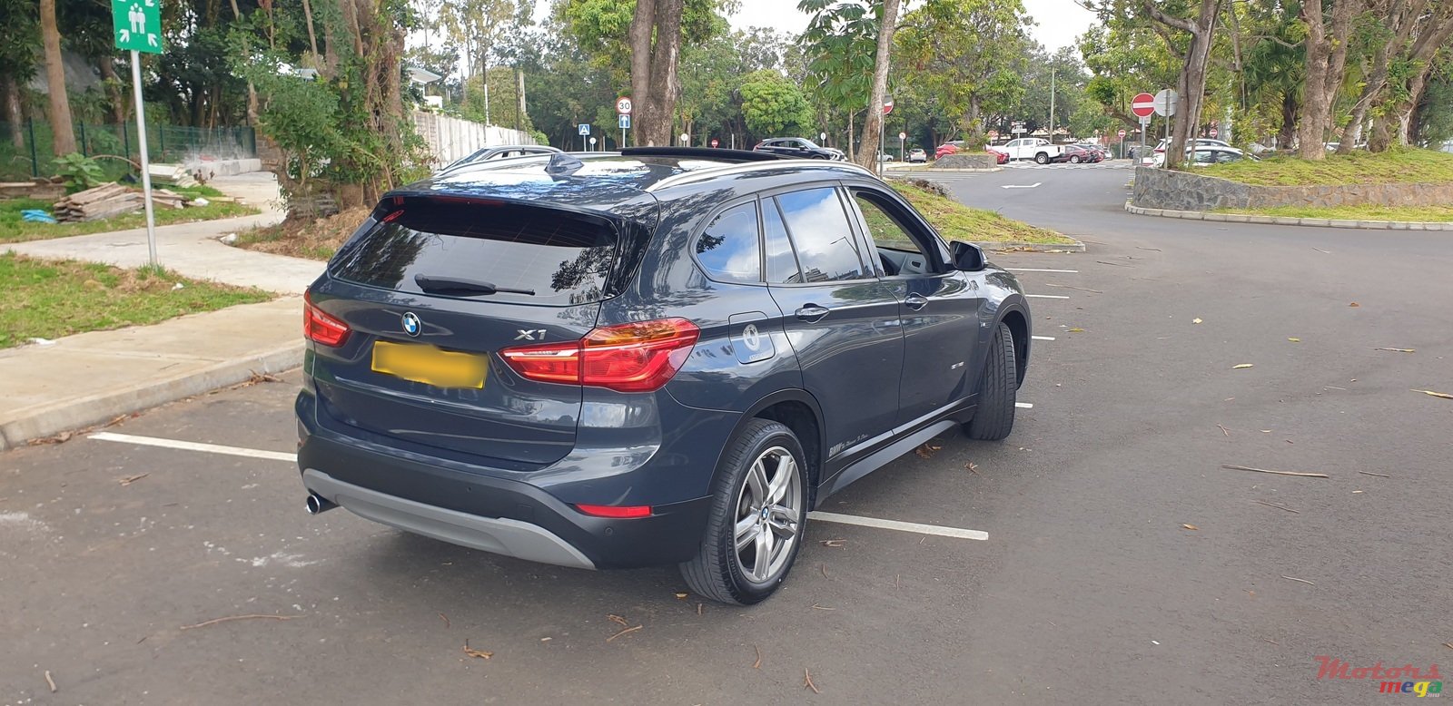 2016' BMW X1 SDrive 18i photo #3