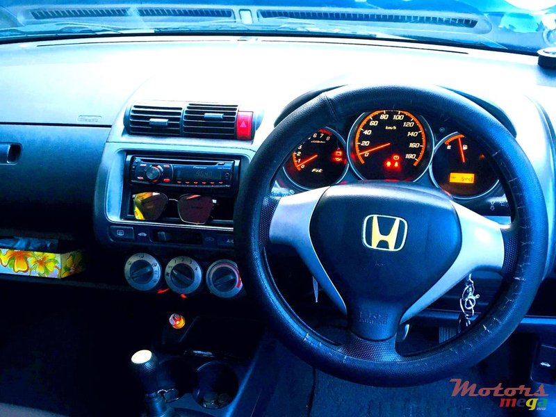 2006' Honda Fit 1500 CC photo #4