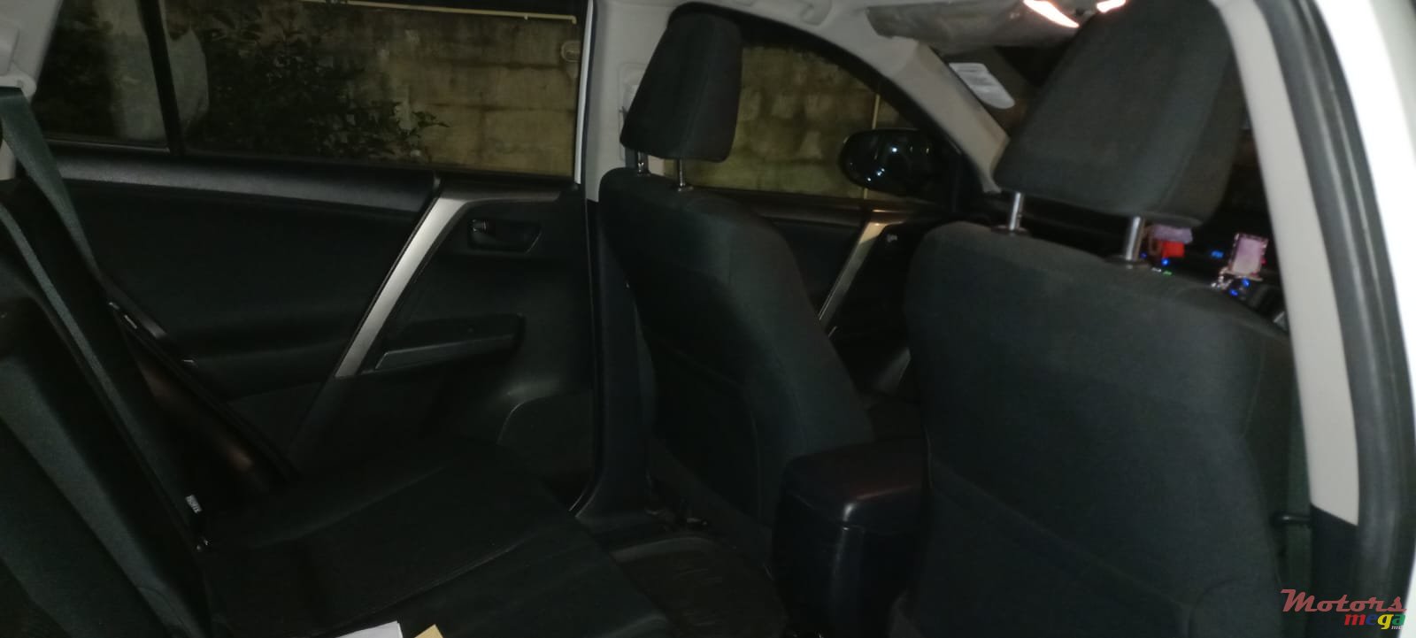 2018' Toyota RAV4 photo #7