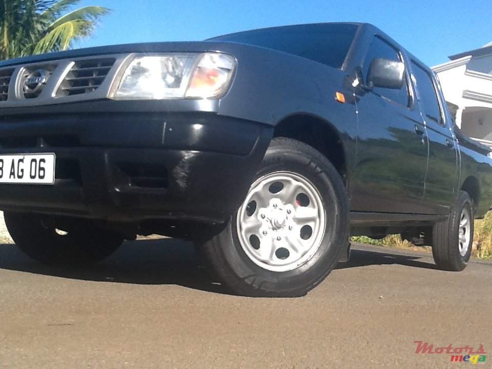 2006' Nissan Hardbody photo #5