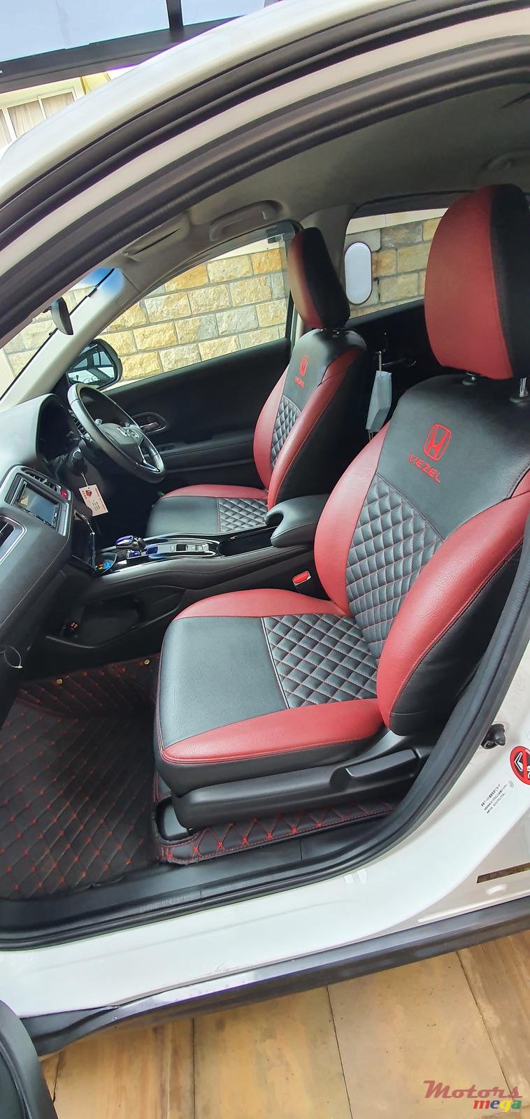 2014' Honda VLX Vezel photo #3