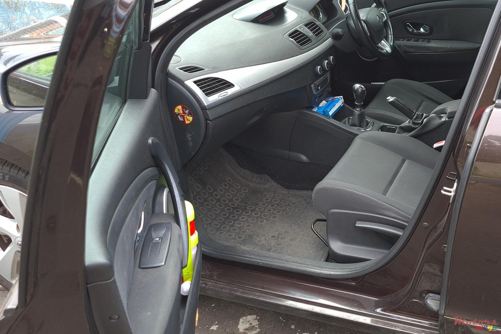 2013' Renault Megane photo #5