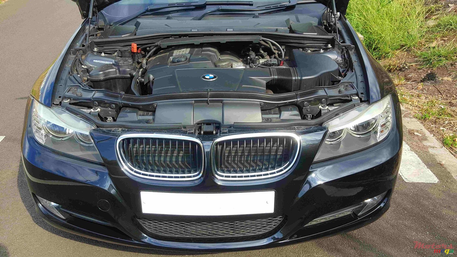 2010' BMW 3 Series E90 Facelift photo #5