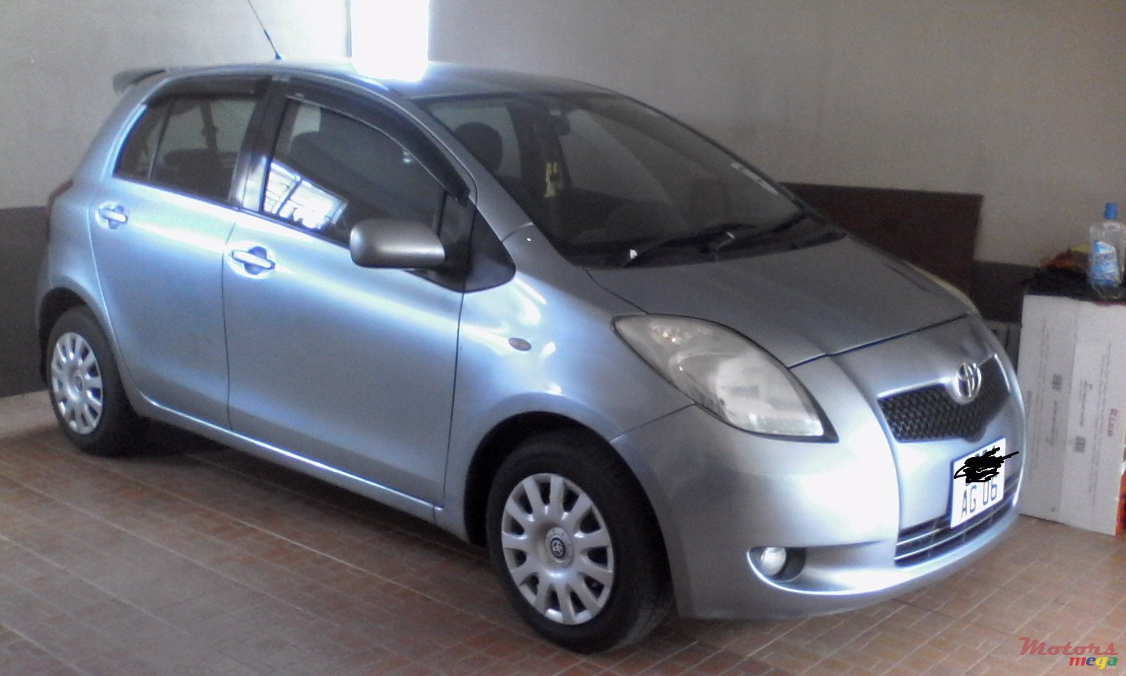 2006' Toyota Yaris photo #1