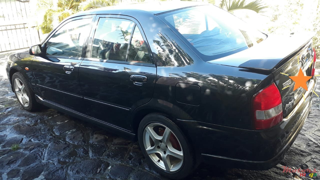 2003' Mazda Protege photo #2