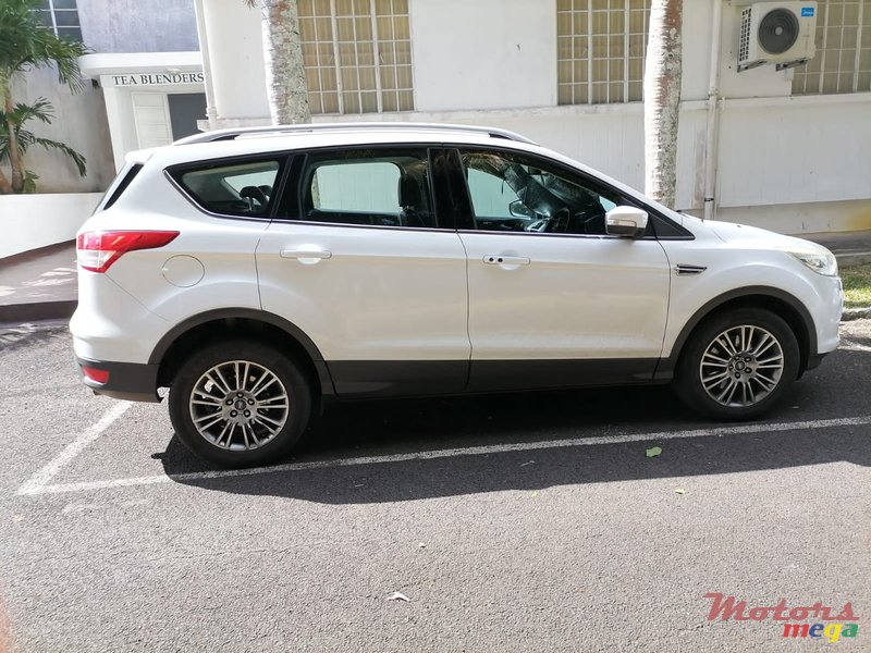 2014' Ford Kuga photo #1