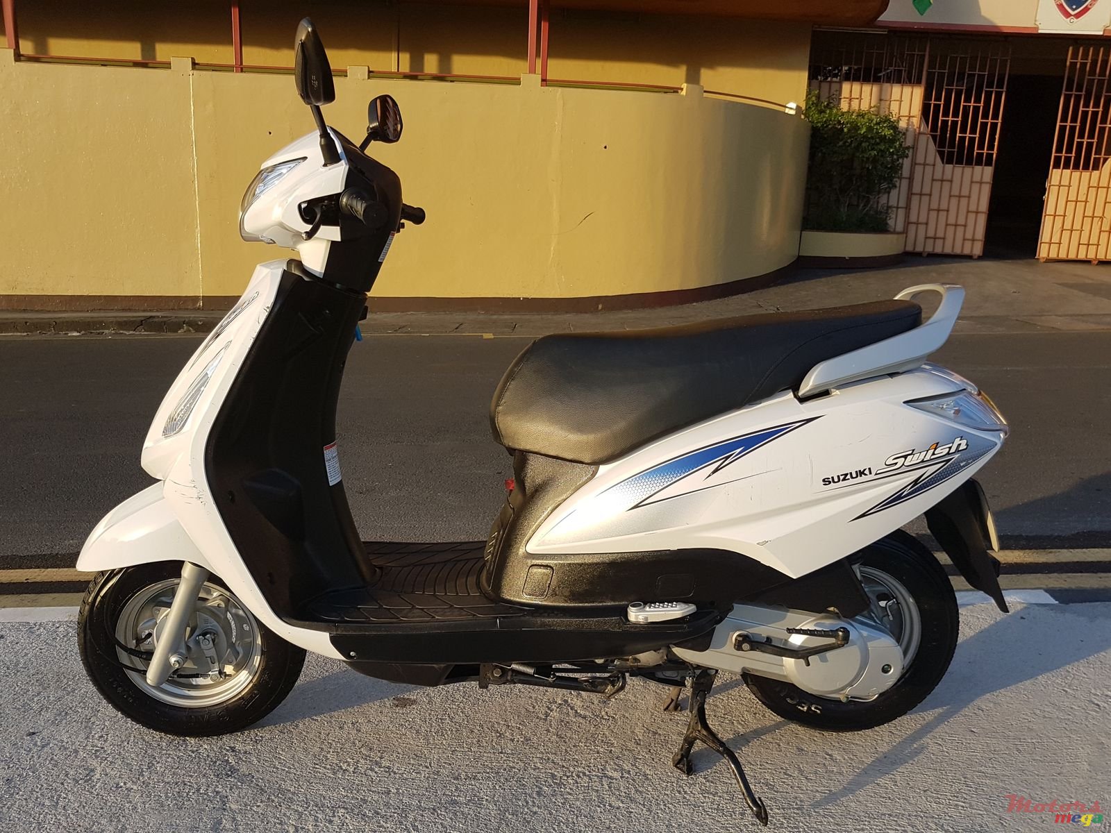 2015' Suzuki photo #1