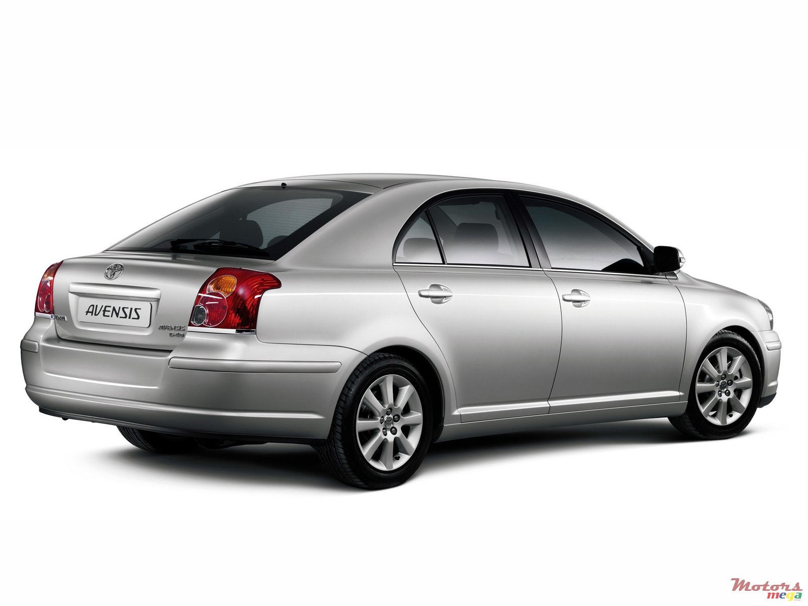 2008' Toyota Avensis photo #2