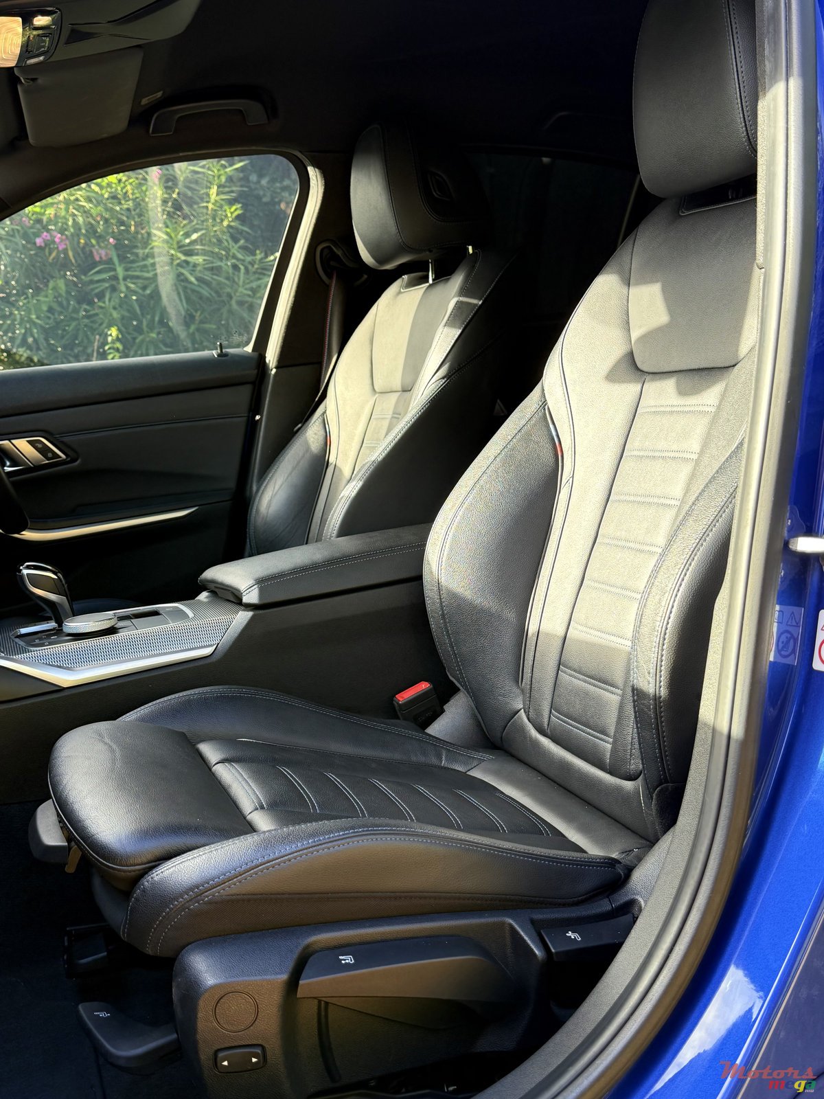 2019' BMW 330 photo #4