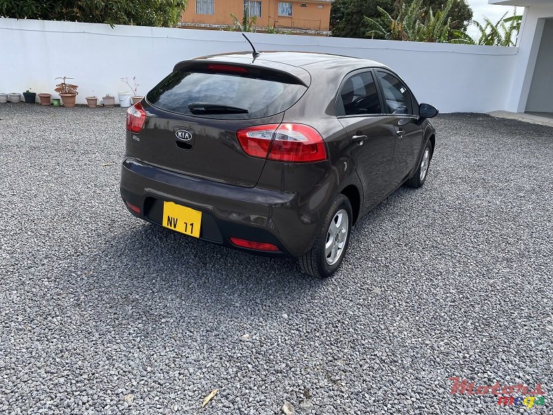 2011' Kia Rio Hatchback Manual photo #7