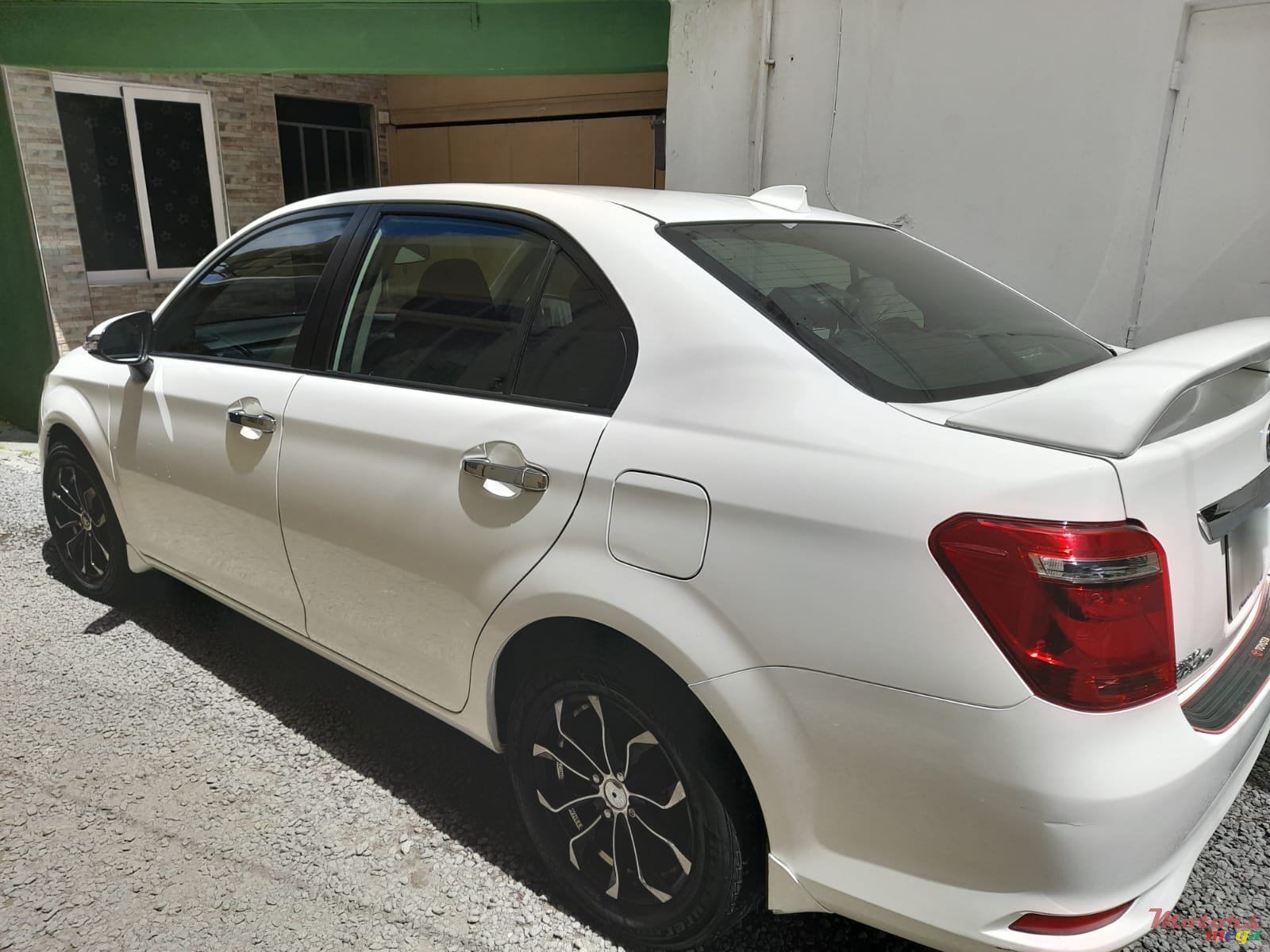 2016' Toyota Axio photo #6