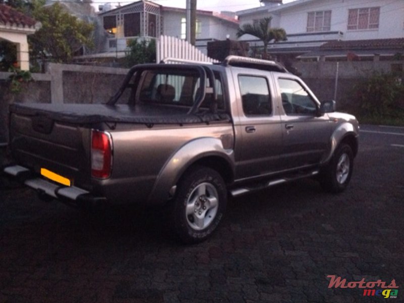 2003' Nissan Pickup photo #6