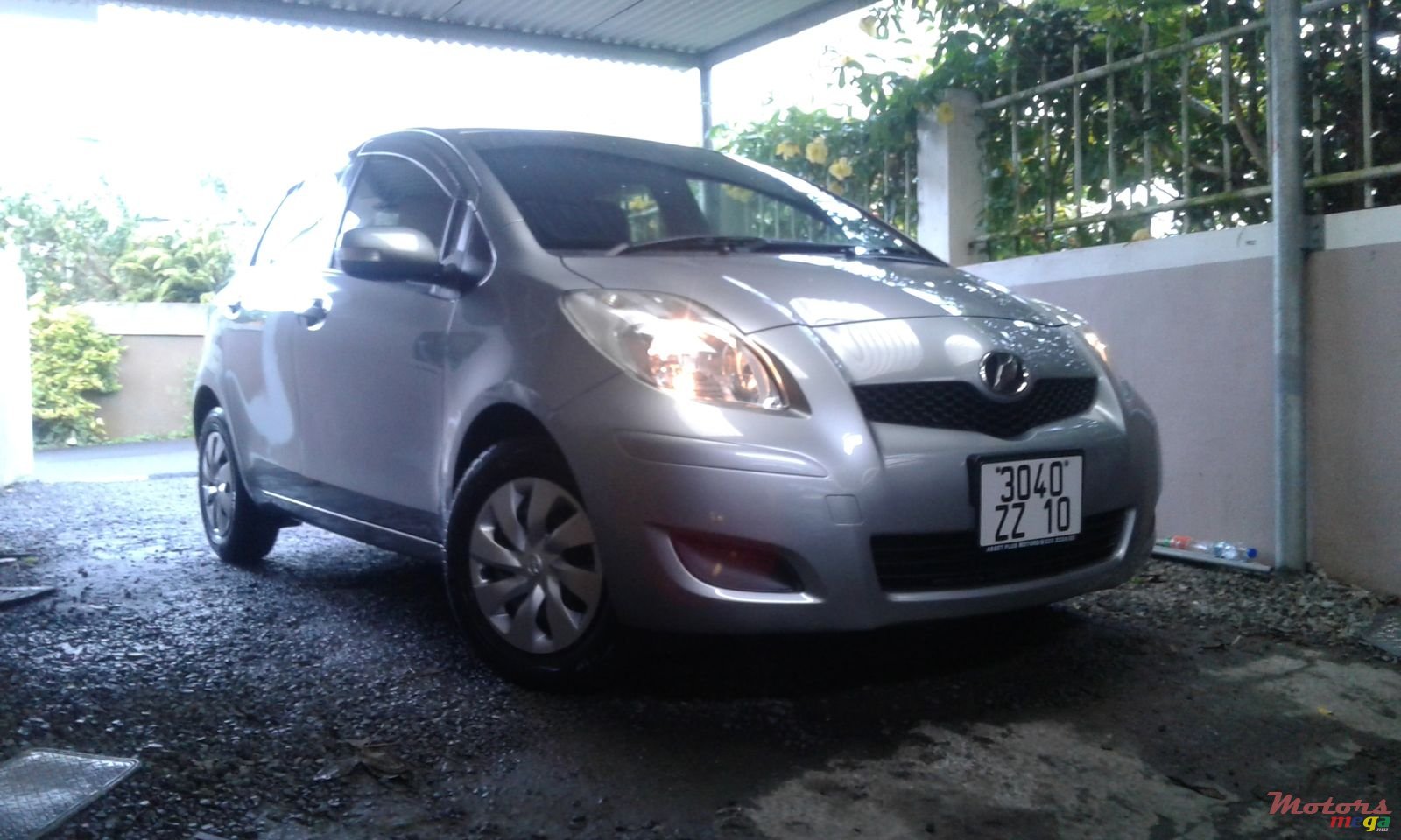 2010' Toyota Vitz photo #1