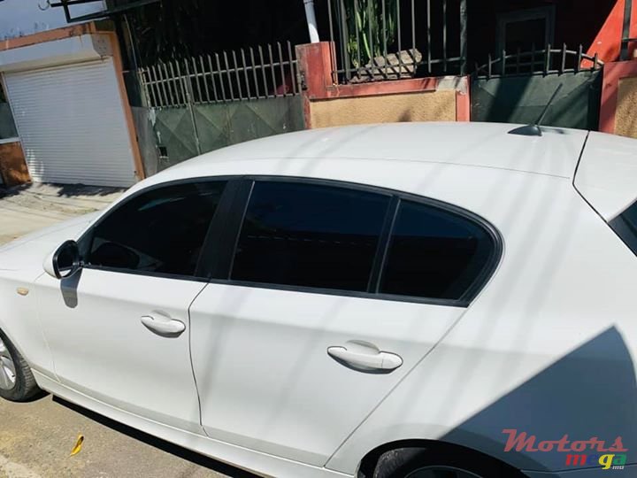 2011' BMW 116 photo #2