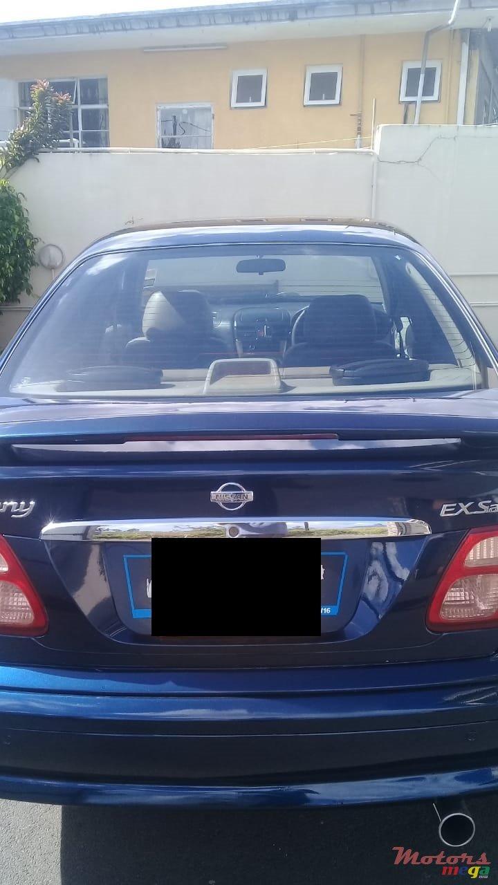 2002' Nissan photo #3