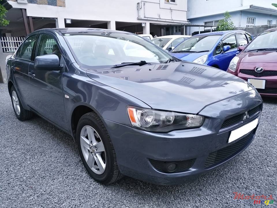 2008' Mitsubishi Lancer EX photo #3