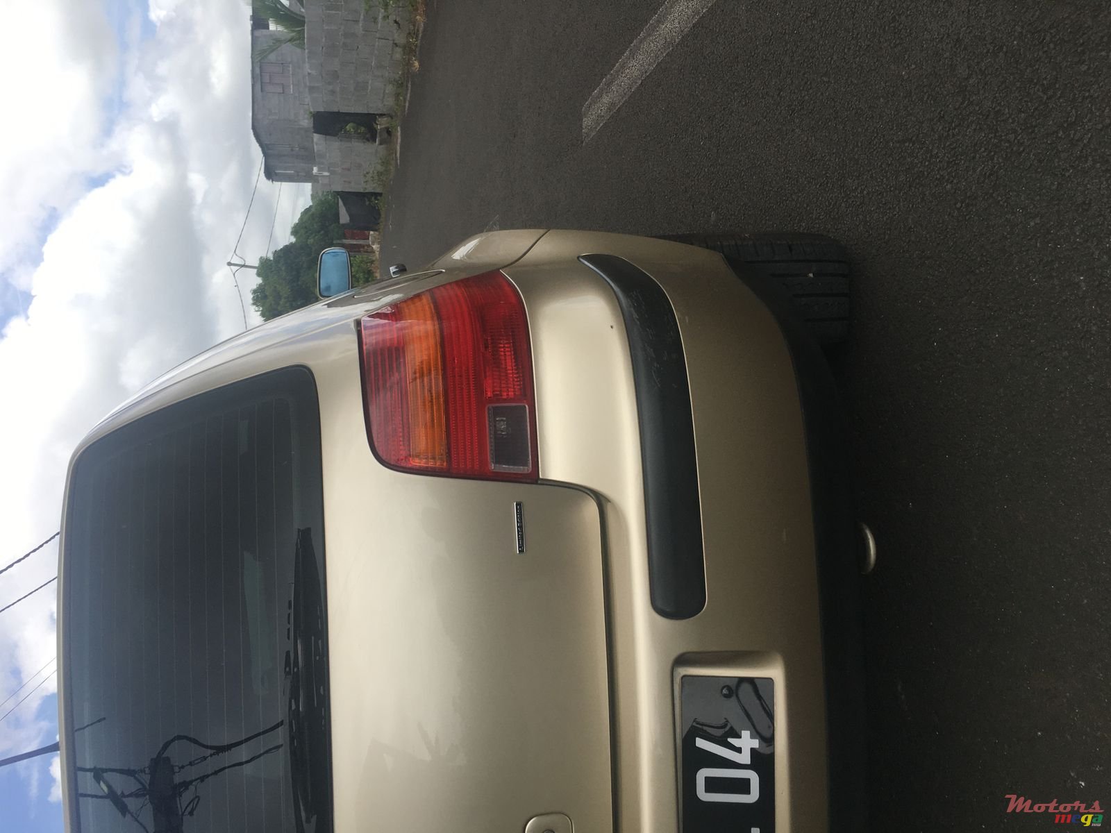 2004' Volkswagen Golf IV photo #2