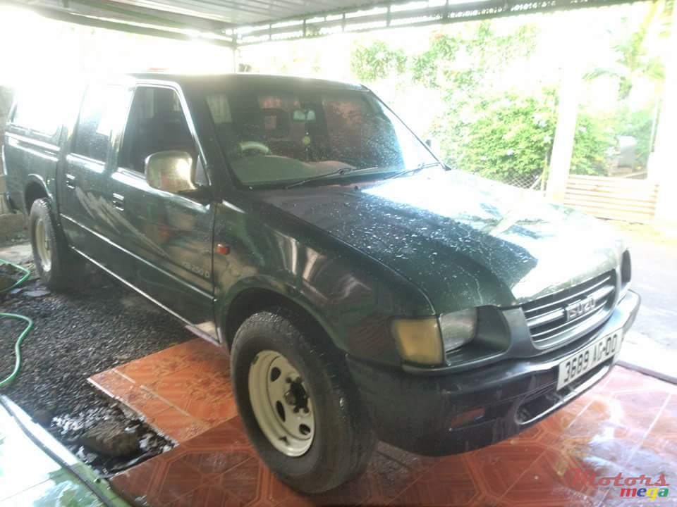 2000' Isuzu KB Series photo #2