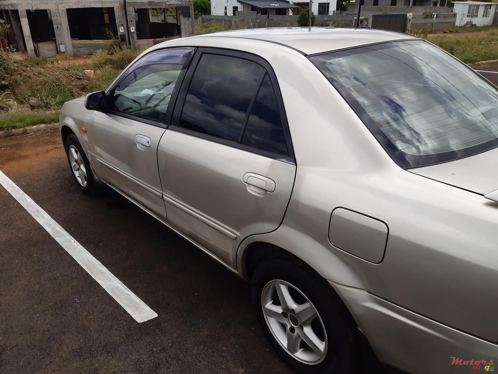 2002' Mazda 323 photo #3