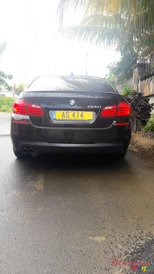 2012' BMW 520 photo #5