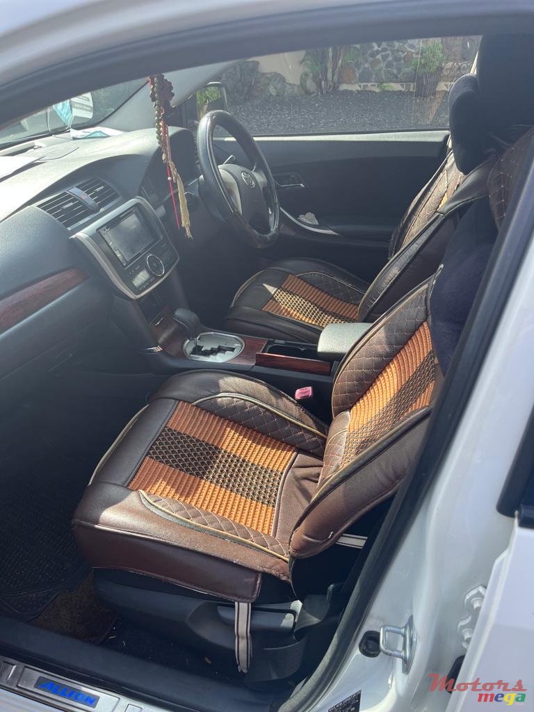 2012' Toyota Allion photo #3