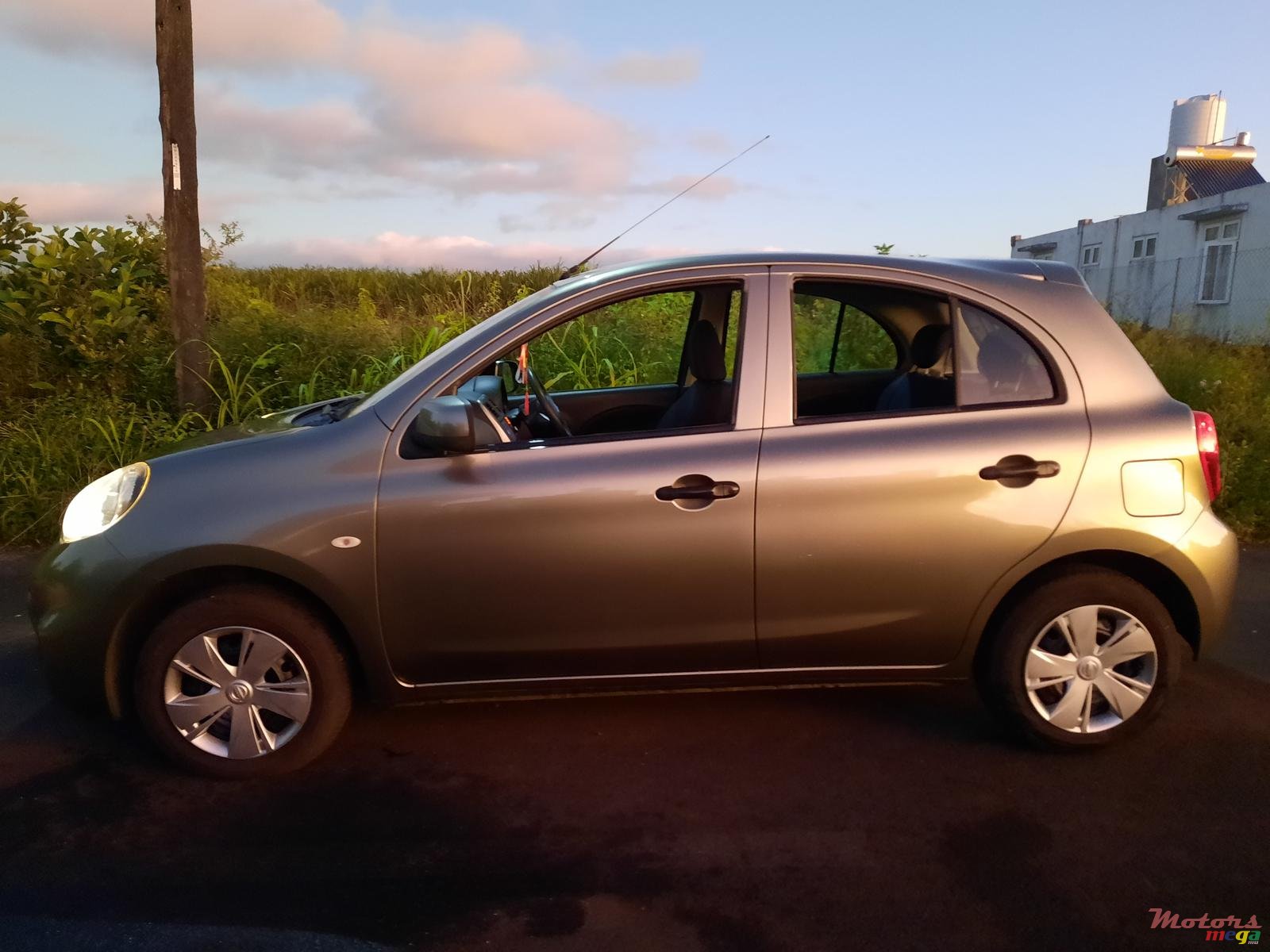 2016' Nissan March photo #4