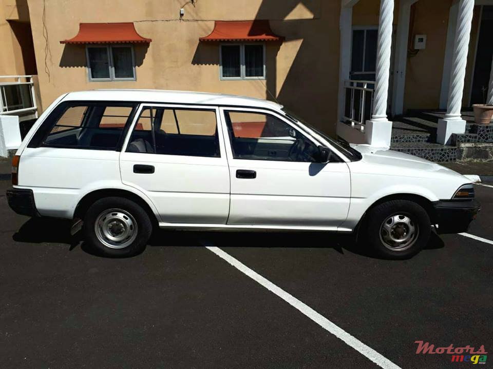 1991' Toyota Corolla EE91 photo #1