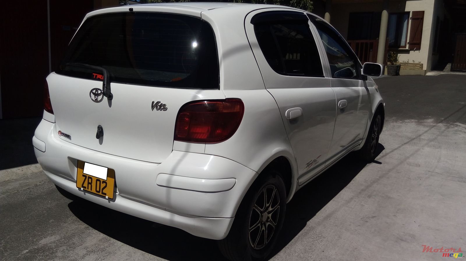 2002' Toyota Vitz 1000 photo #5