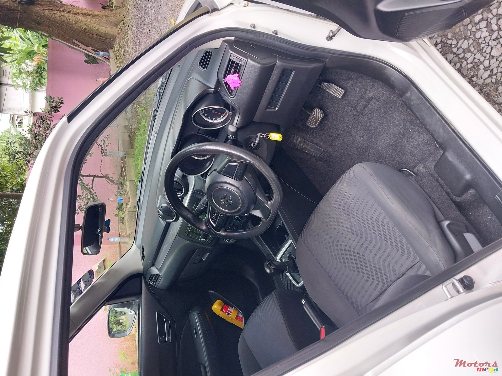 2018' Suzuki Swift photo #6