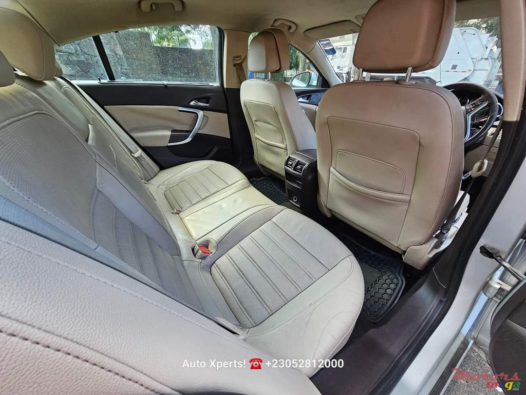 2012' Opel Insignia Turbo photo #6