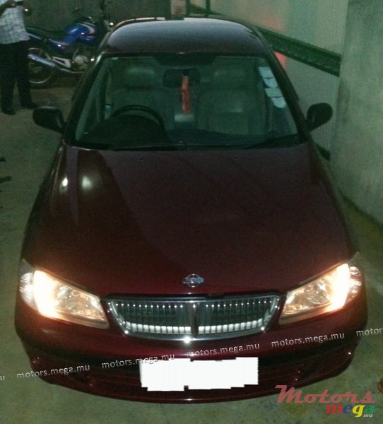 2001' Nissan photo #1