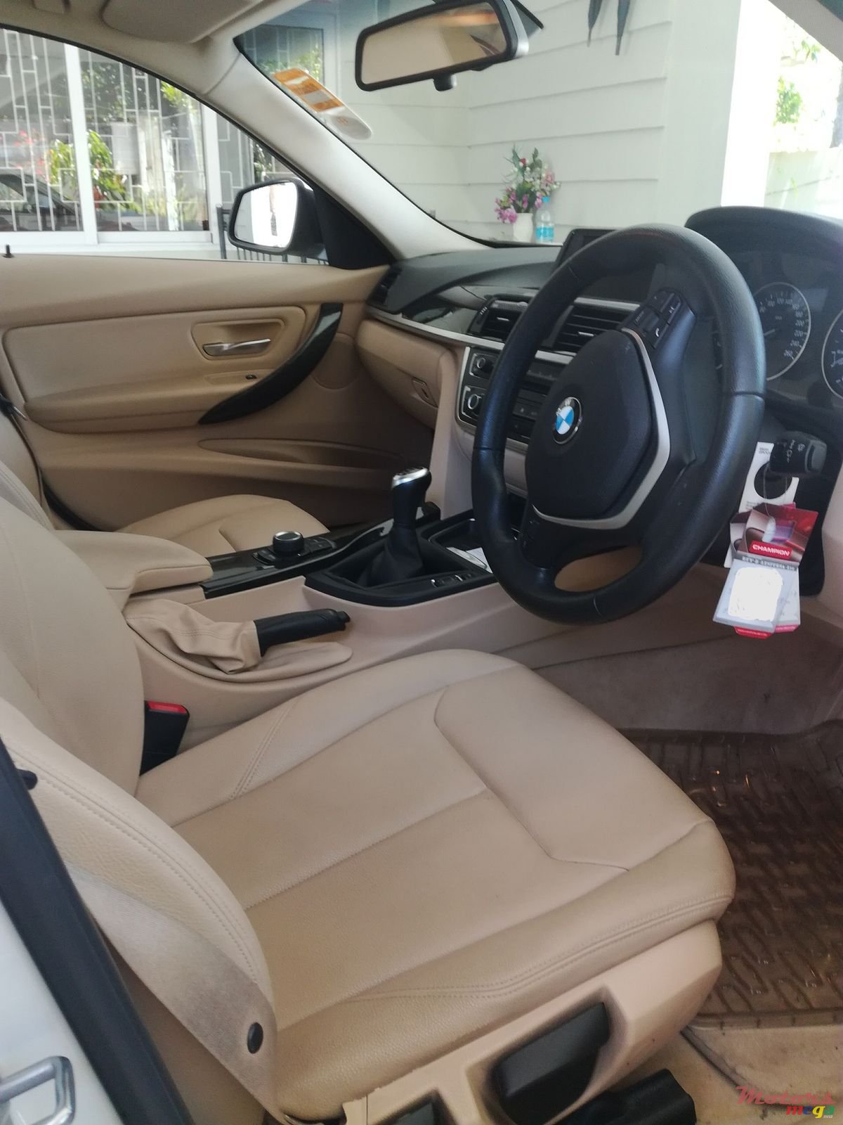 2014' BMW 3 Series photo #4