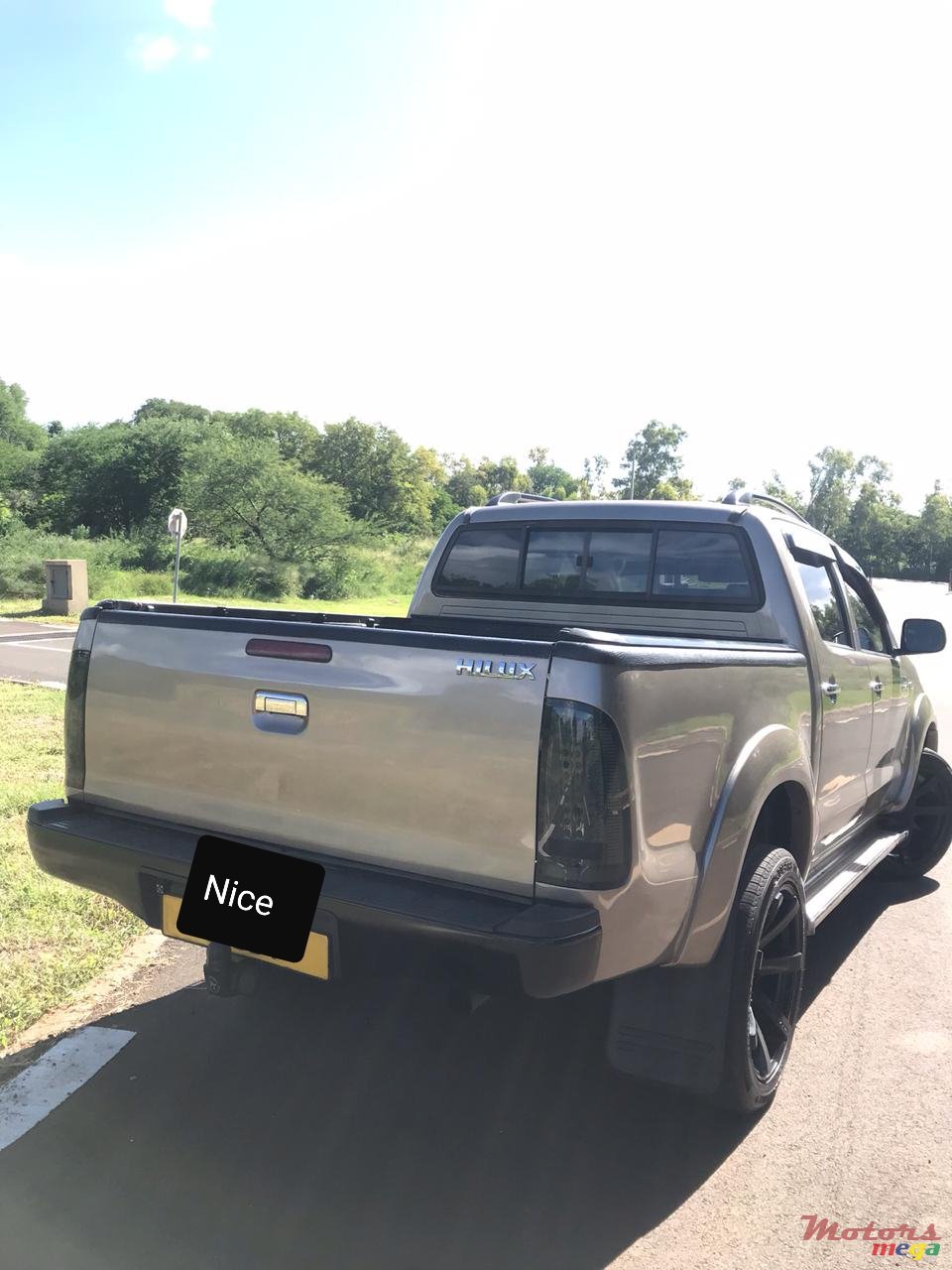 2008' Toyota Hilux Freshly paint photo #3