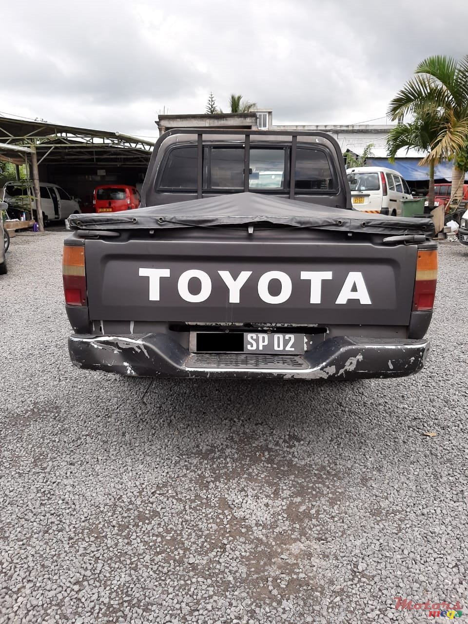 2002' Toyota Hilux photo #6