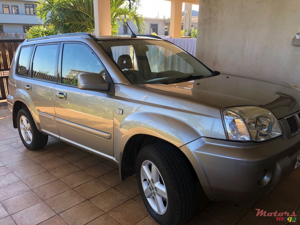 2006' Nissan X-Trail photo #1