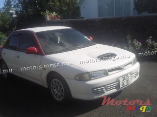 1995' Mitsubishi Lancer photo #1