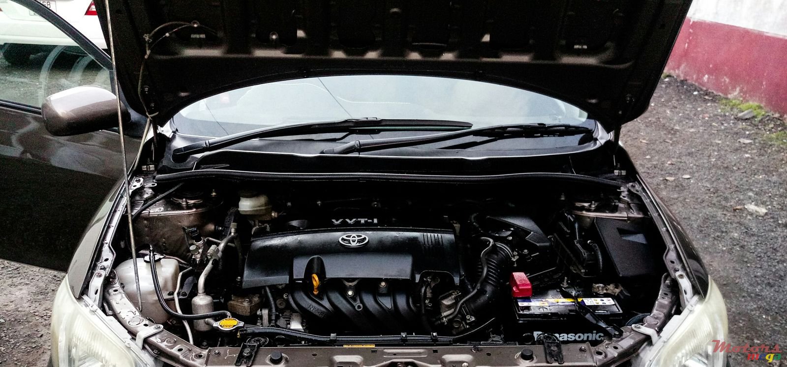 2011' Toyota photo #4