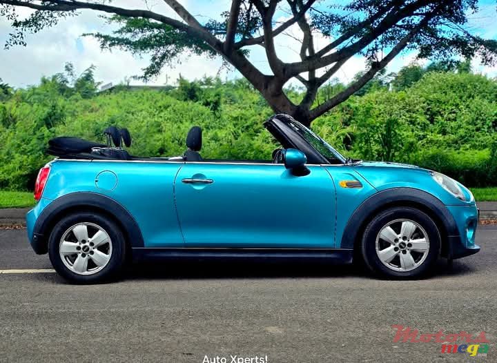2018' MINI Cooper Twinpower Turbo Cabriolet photo #3