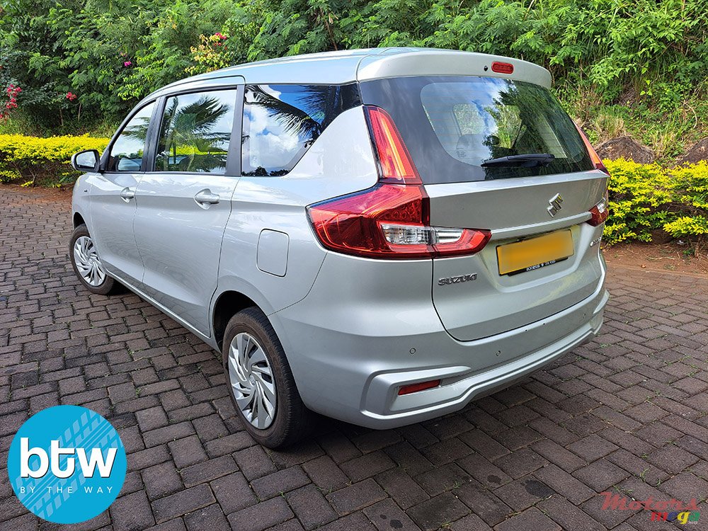 2022' Suzuki Ertiga GL photo #3